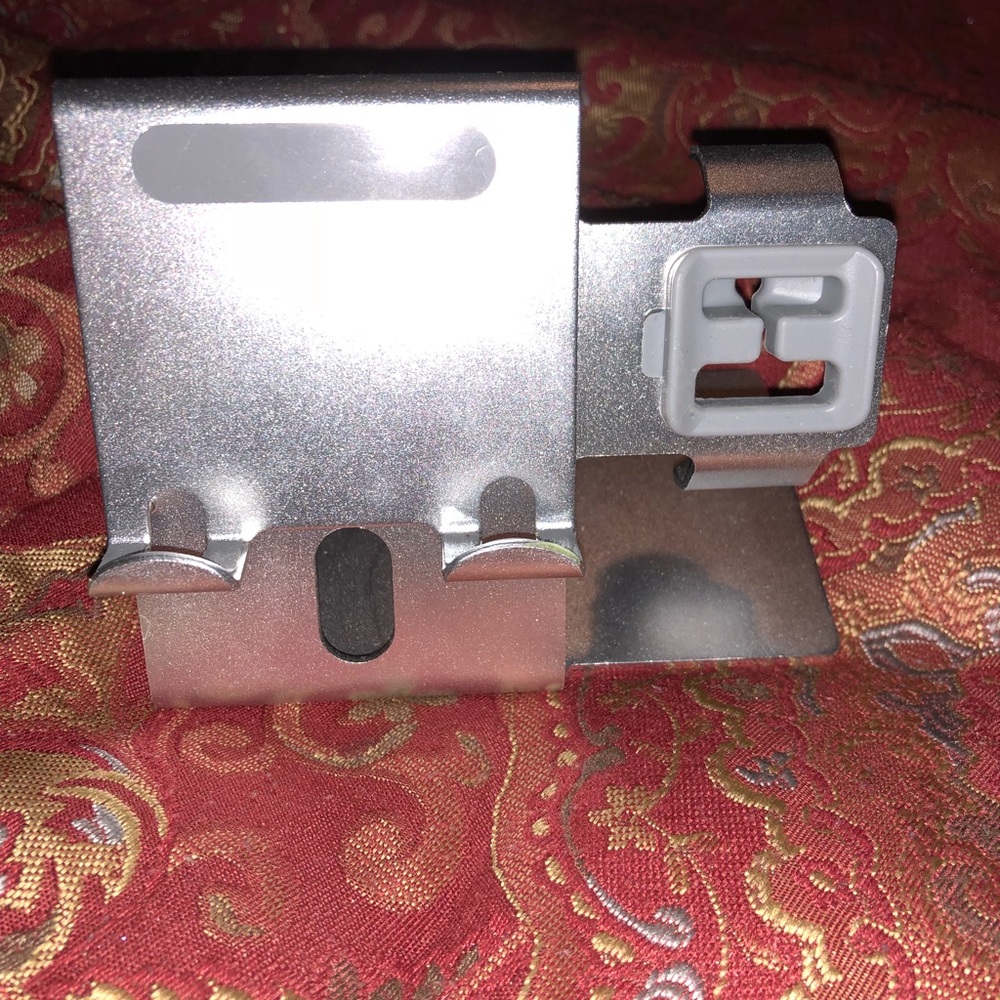 iPhone and Fitbit Ionic stand